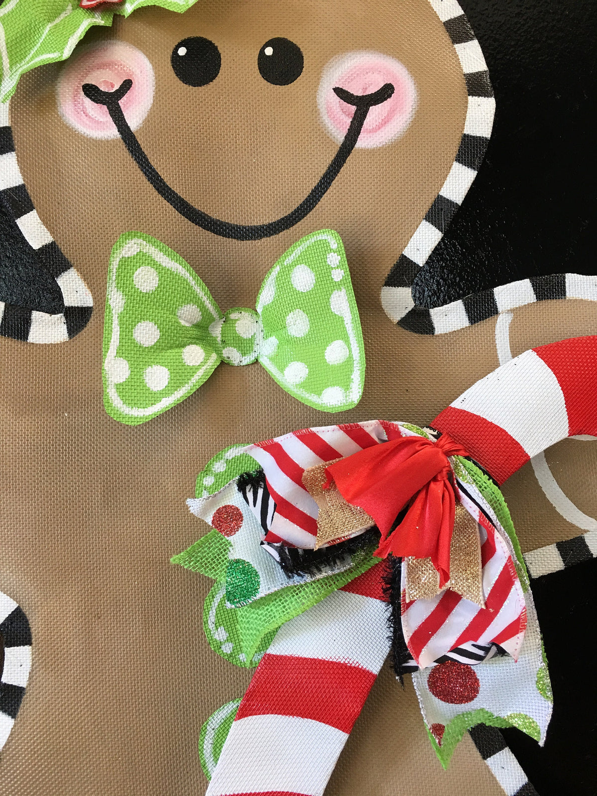 CHRISTMAS DOOR DECOR / Screen Wire Whimsical Christmas Gingerbread Man with Candy Cane Doornament Door Hanger Wreath