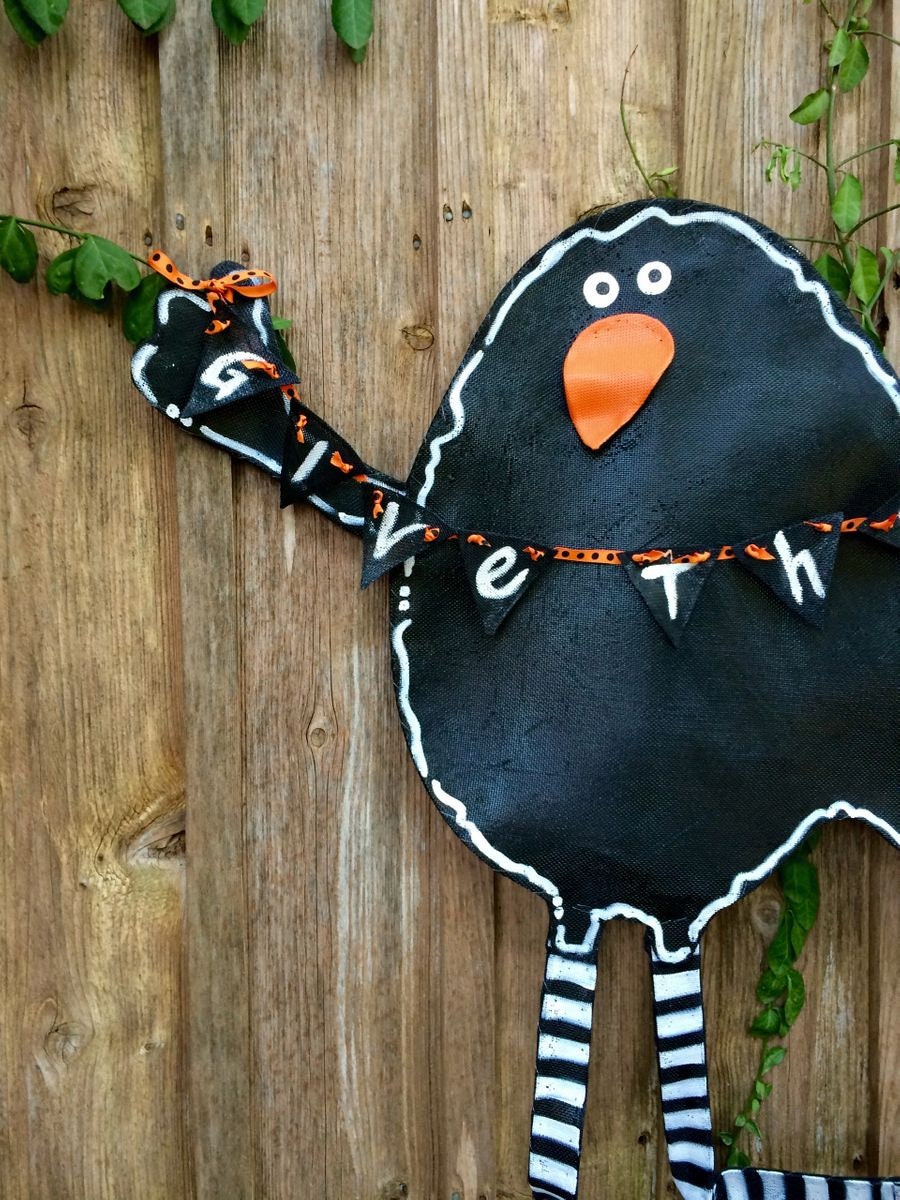 FALL DOOR DECOR / Screen Wire Thanksgiving Crow with "Give Thanks" Banner Doornament