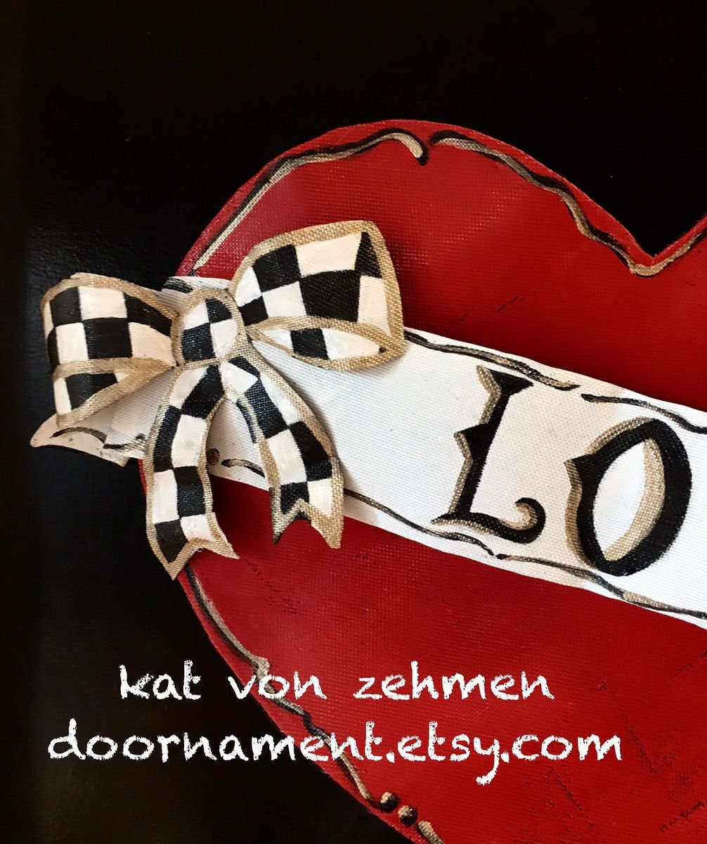 VALENTINES DOOR DECORScreen Wire Valentines Day Heart with LOVE Banner and Black and White Check Bow Doornament Door Hanger Wreath Decor