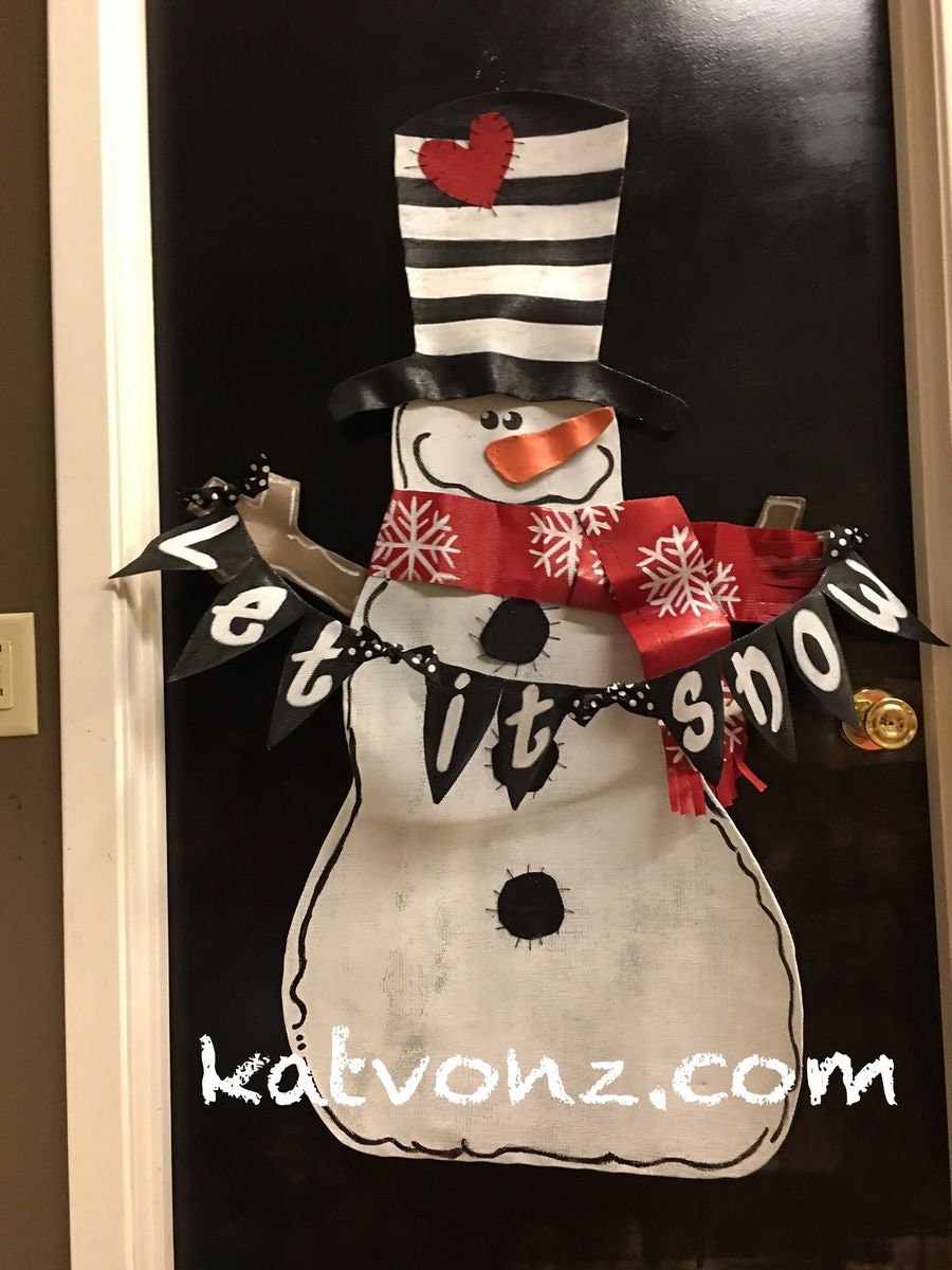 CHRISTMAS DOOR DECOR Extra Large Screen Wire Whimsical Winter Snowman Door Hanger with “Let it Snow” Banner Doornament Door Hanger Wreath