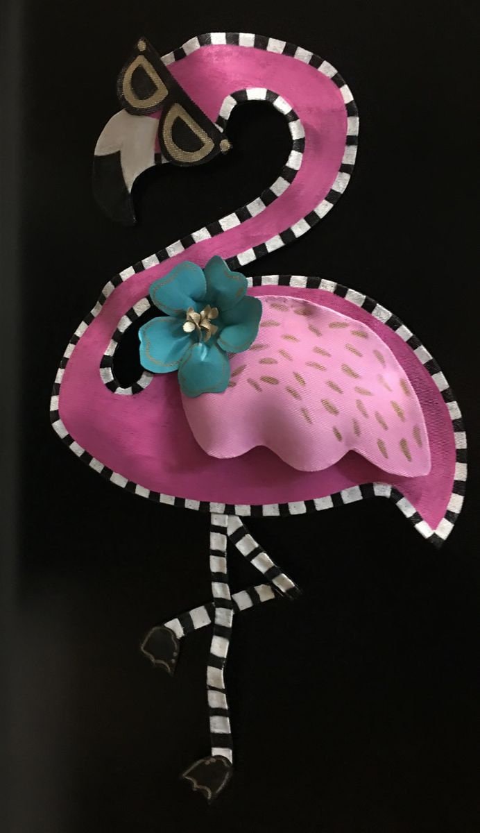SUMMER DOOR DECOR / Bright Pink Summer Lovin’ Flamingo with Sunglasses and Flower