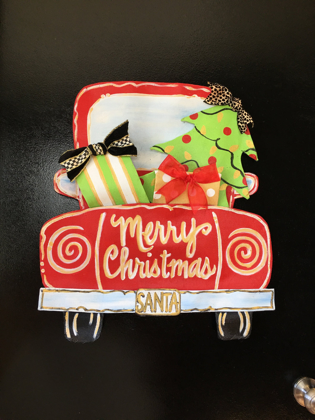 CHRISTMAS DOOR DECOR / Screen Wire Whimsical Old Timer Santa Truck with Christmas Tree and Presents