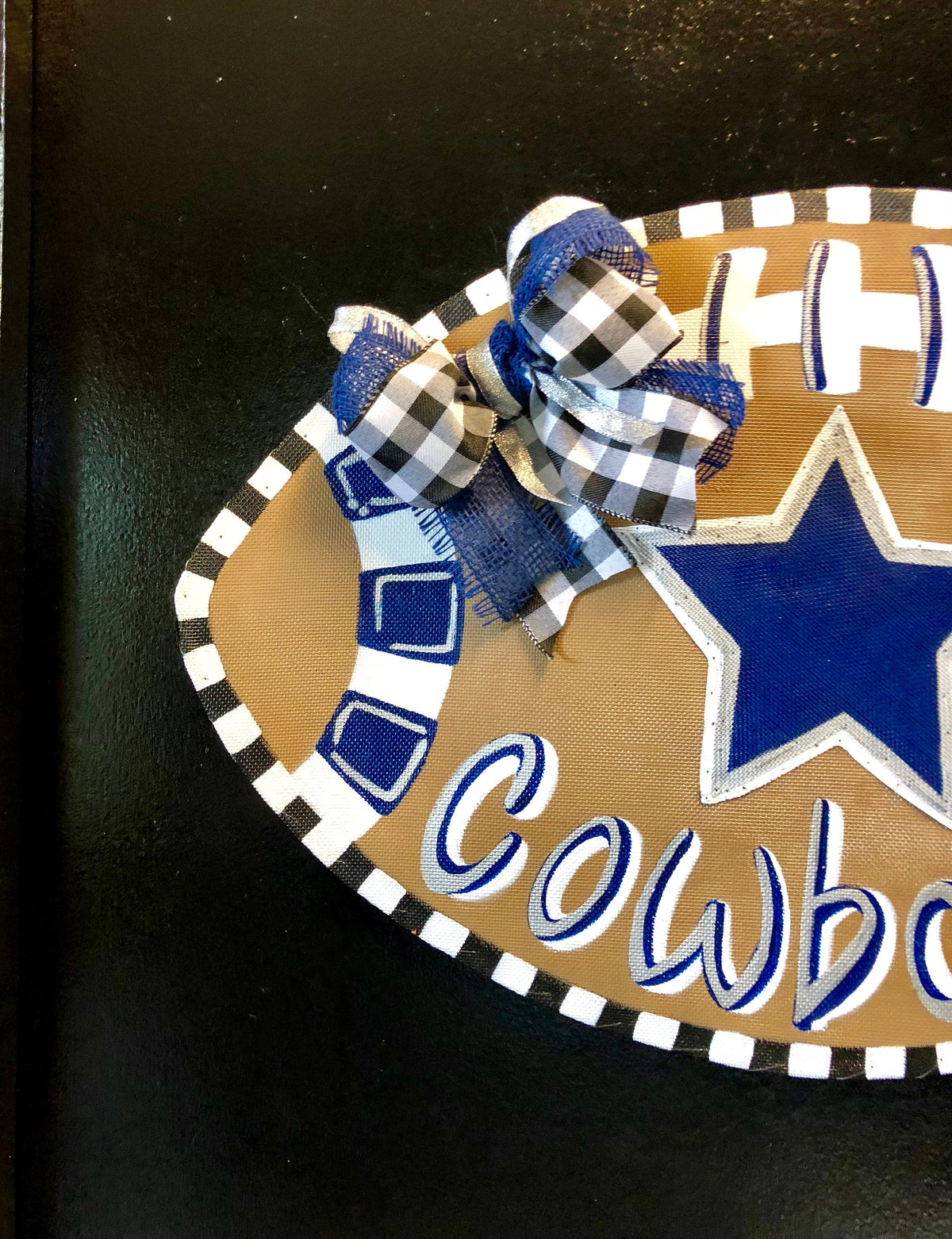 Dallas Cowboys Football Decor / Large Screen Wire Dallas Cowboys Football with Star and Matching Bow Door Hanger Wreath Decor