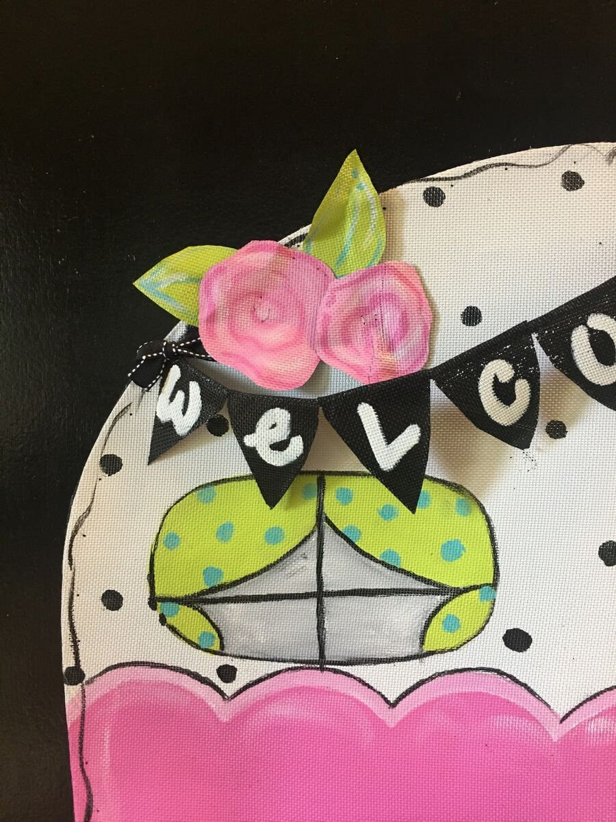 SUMMER DOOR DECOR / Bright Green and Pink Glamping Camper Screen Wire Doornament Doo Hanger Wreath