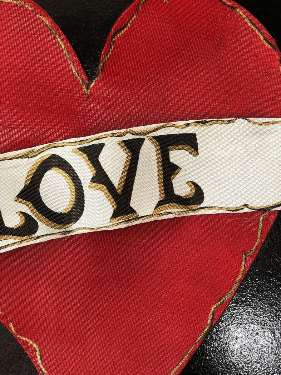 VALENTINES DOOR DECOR / Screen Wire Long Valentines Heart with Personalized Banner Doornament Door Hanger Wreath Decor