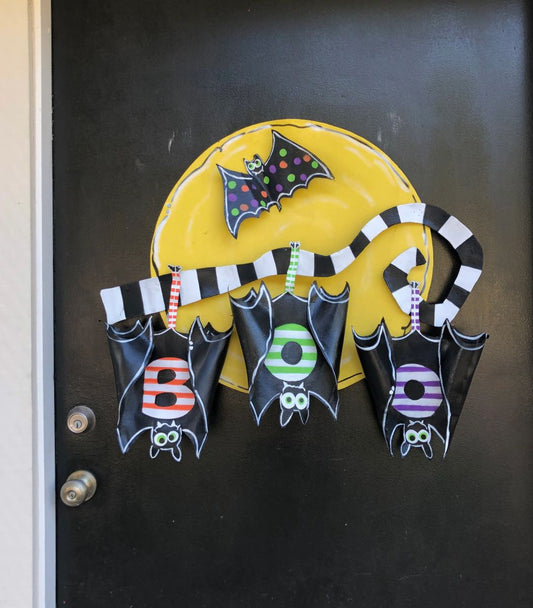 HALLOWEEN DOOR DECOR / Large Screen Wire Halloween Boo Bats with Moon Doornament Door Hanger