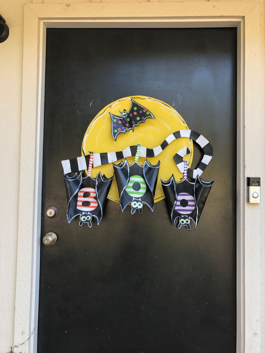 HALLOWEEN DOOR DECOR / Large Screen Wire Halloween Boo Bats with Moon Doornament Door Hanger
