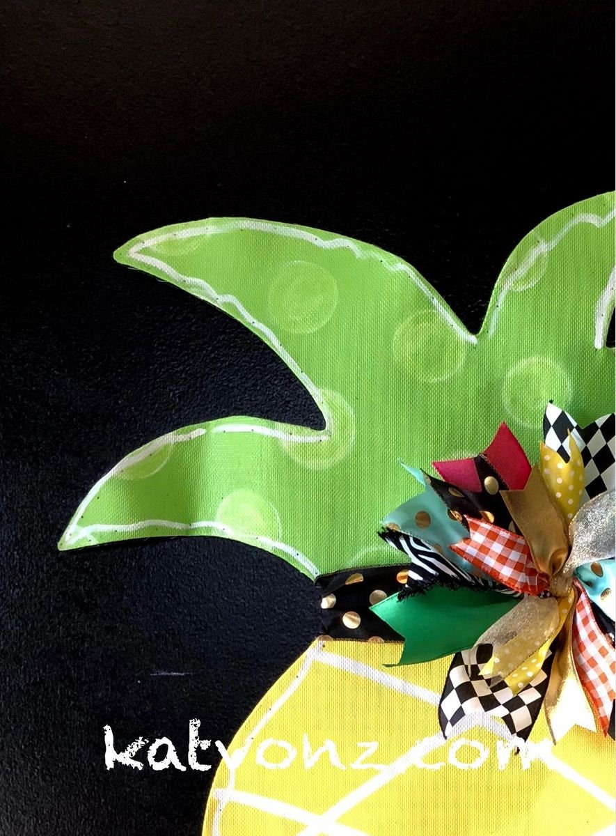 Spring Door HangerSPRING DOOR DECOR / Bright Yellow Screen Pineapple with Large Multicolor Bow