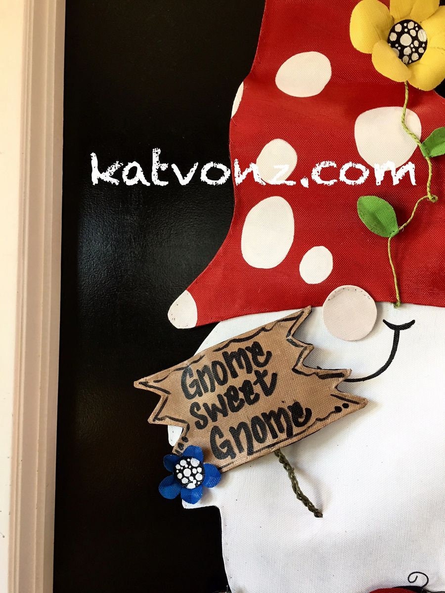 SUMMER DOOR DECOR / Screen Wire Extra Large Garden Gnome with “Gnome Sweet Gnome” Sign