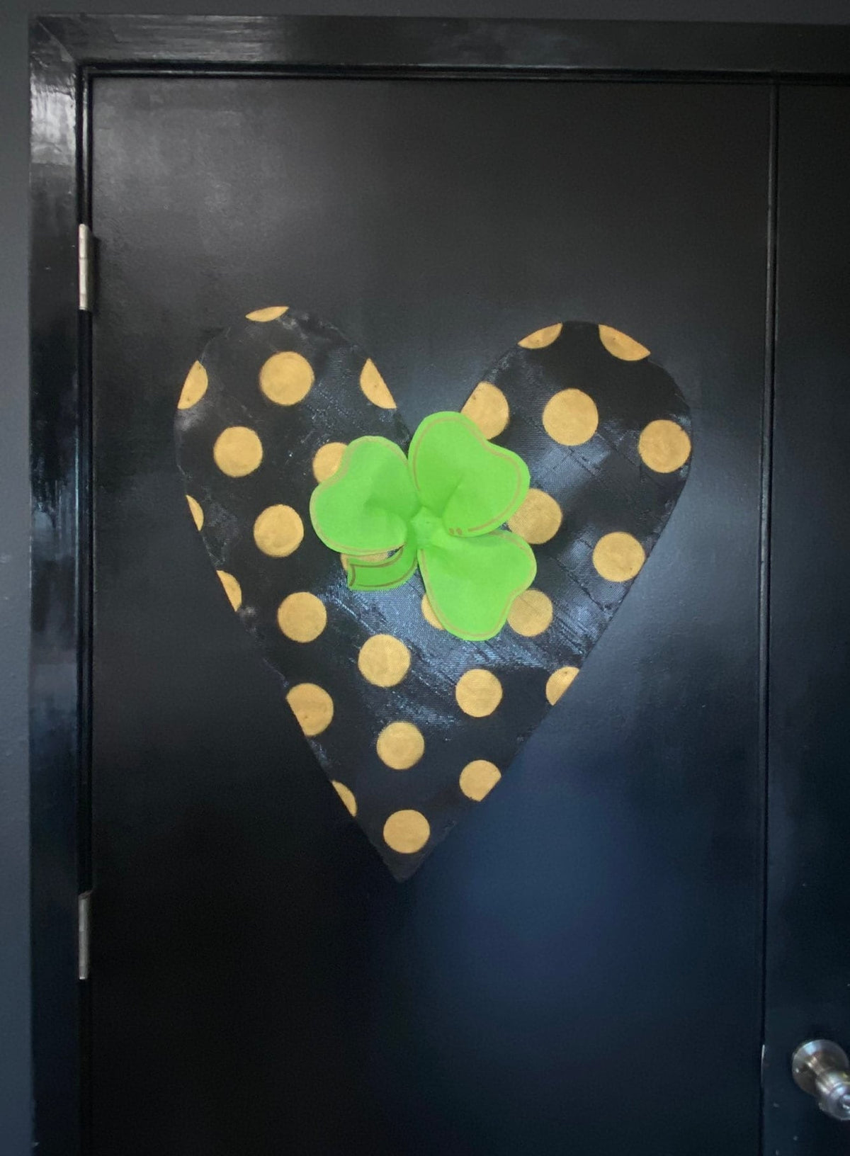 Screen Wire Black Gold and Green St Patricks Day Polka Dot Heart with Clover Door Hanger Wreath