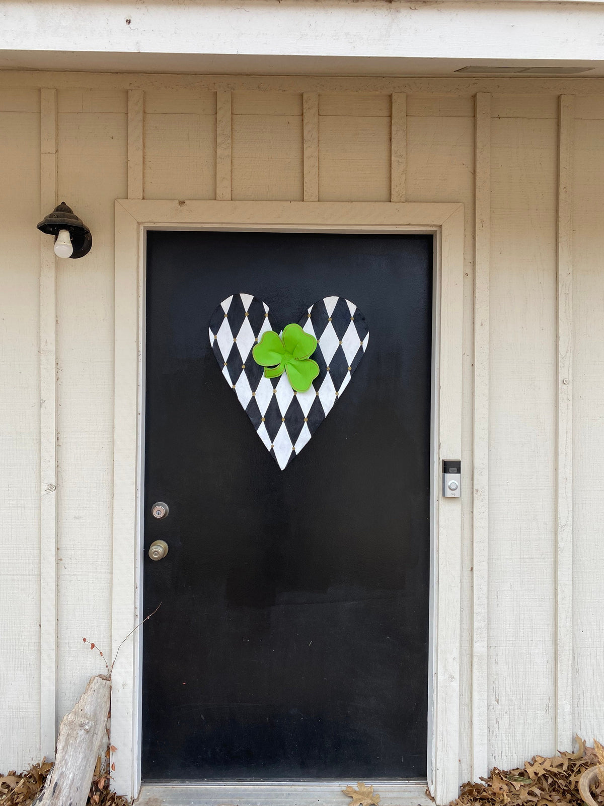 Screen Wire Black and White Harlequin Heart with Green Clover St Patricks Day Door Hanger Wreath