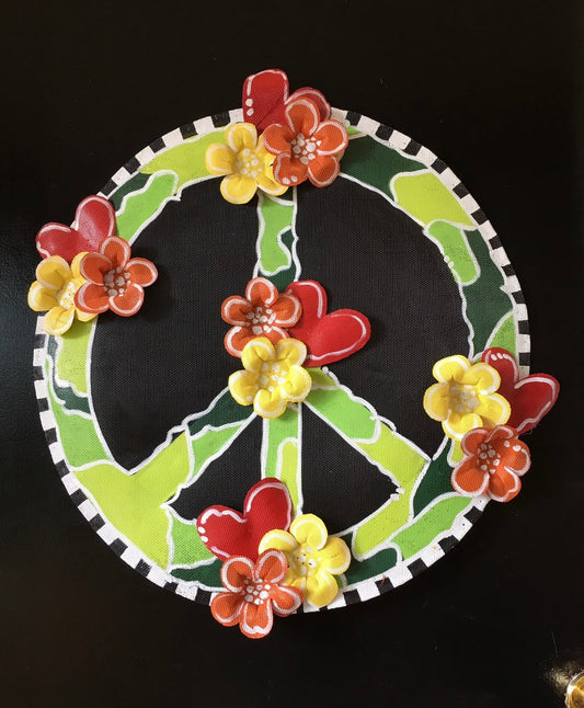Aluminum Screen Wire Camo Peace Sign with Flowers Door Hanger Wreath